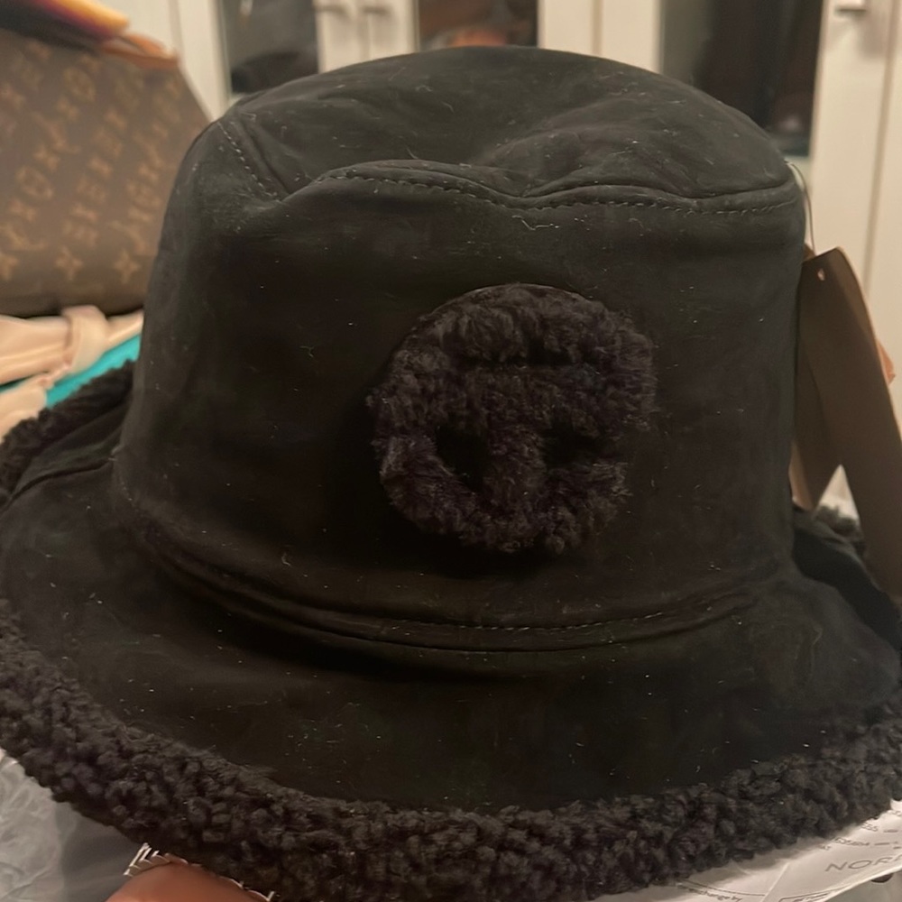 NWT Black UGG Telfar suede bucket hat